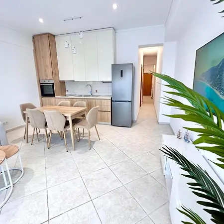 Sea Breeze V Apartment *